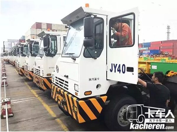 陕汽码头牵引车