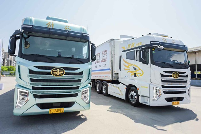 中国公路主干线物流运营实测项目启动 解放鹰途发车!