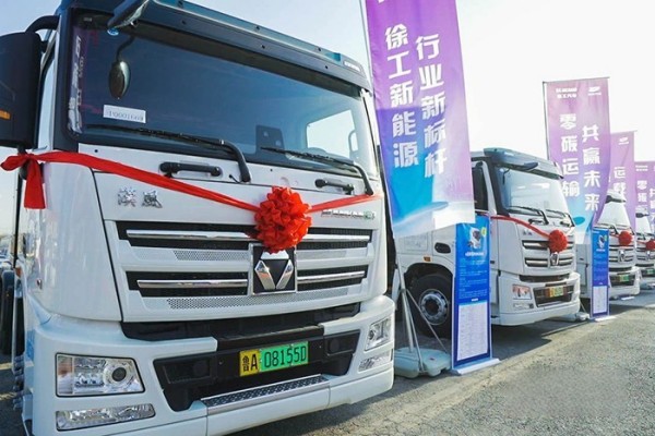“换”绿进行时!徐工新能源换电牵引车落子泉城