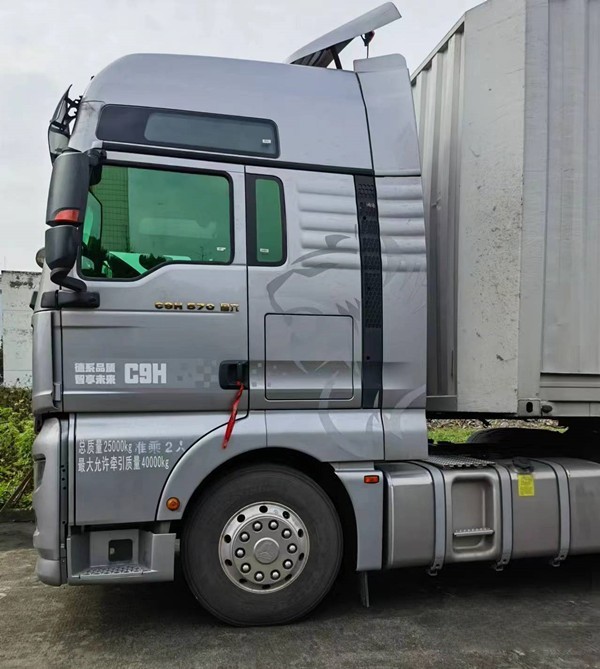 安徽鹿老板:三辆运输利器皆是中国重汽 汕德卡C9H又成最佳拍档