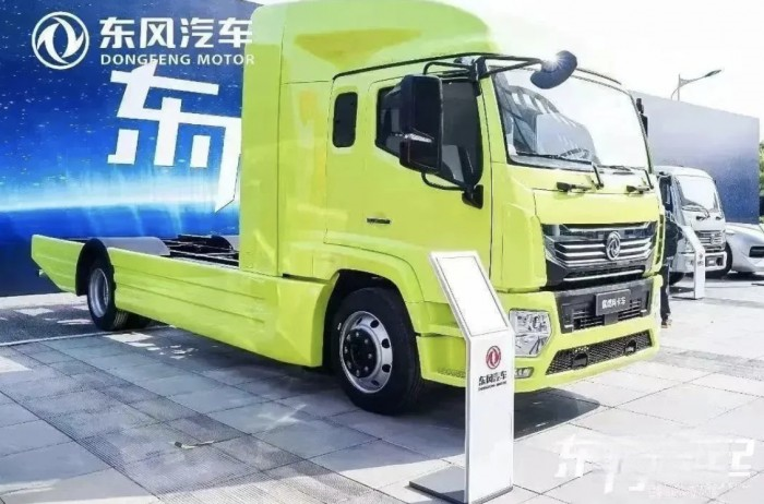 爱了爱了!快来围观东风科技创新周上的超燃轻卡