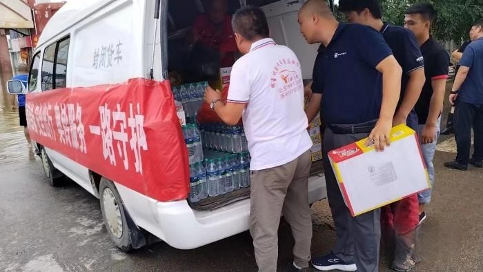 送物资进灾区,福田奥铃全面开启救援行动