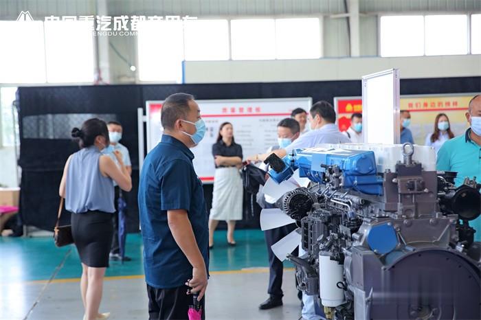 中国重汽 豪沃V7
