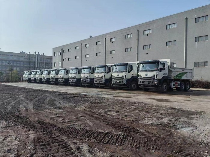 乘龙H5渣土车