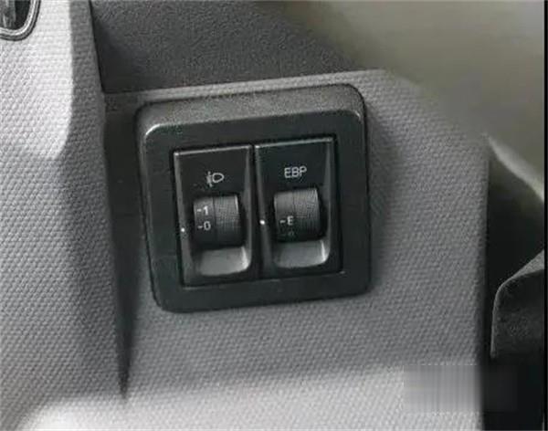 福田瑞沃  自卸车
